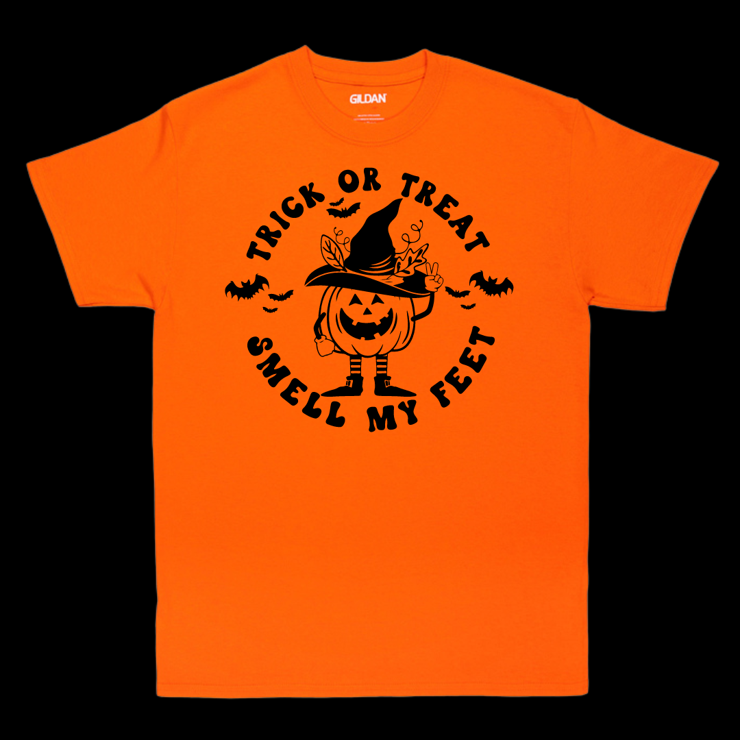 TRICK OR TREAT SMELL MY FEET HALLOWEEN T-SHIRT