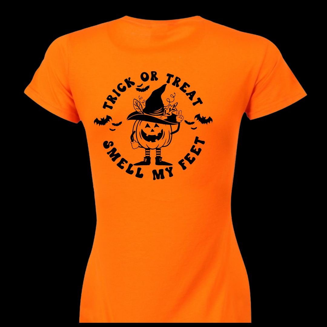 TRICK OR TREAT SMELL MY FEET HALLOWEEN T-SHIRT